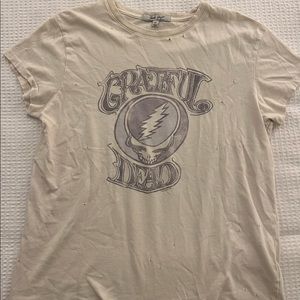 South moon under T-shirt